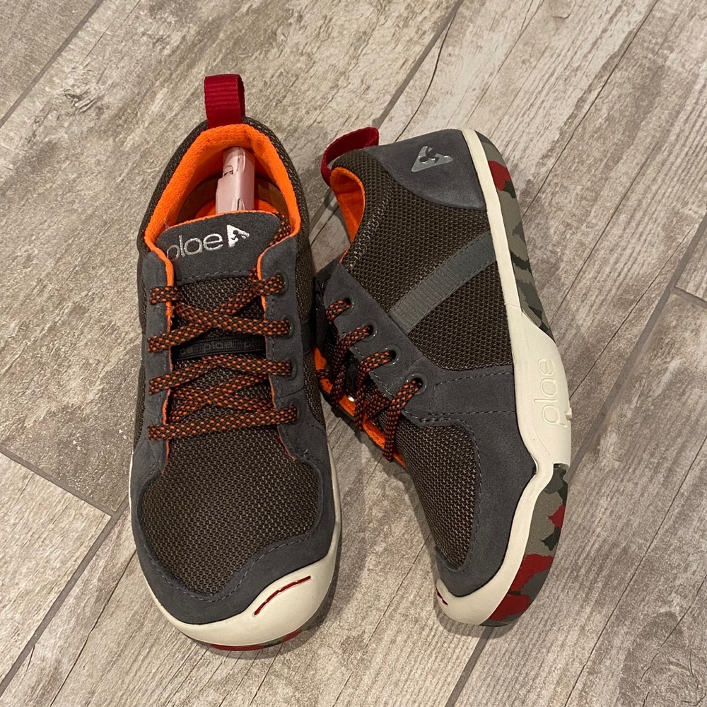 New Plae Miles sneakers Size 12